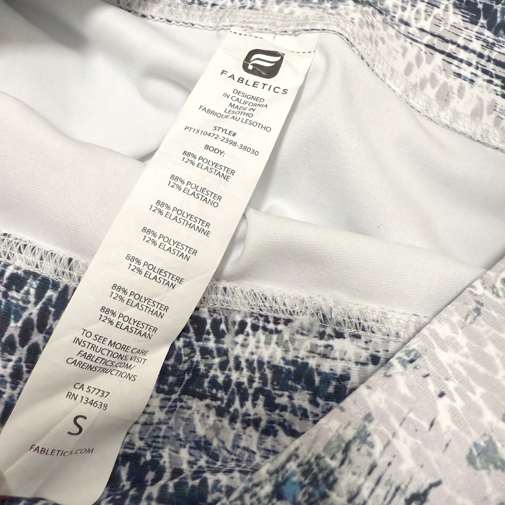 Fabletics Womens Blue White Snakeskin Fossil Powerhold Print Leggings Sz S - Picture 3 of 7
